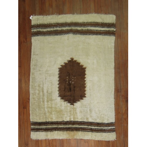 Ivory Angora Mohair Rug No. 31014