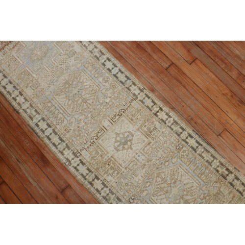 Neutral Persian Heriz Narrow Short Runner No. 31616