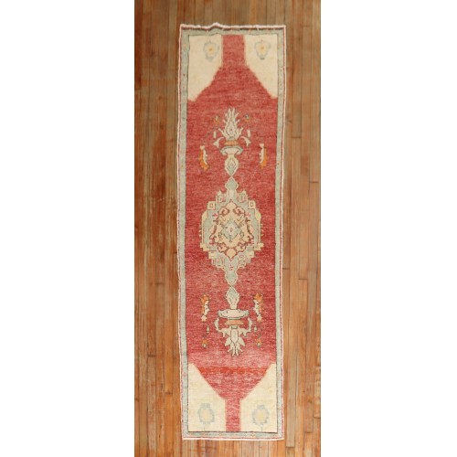 Medallion Turkish Anatolian Narrow Runner No. 31699