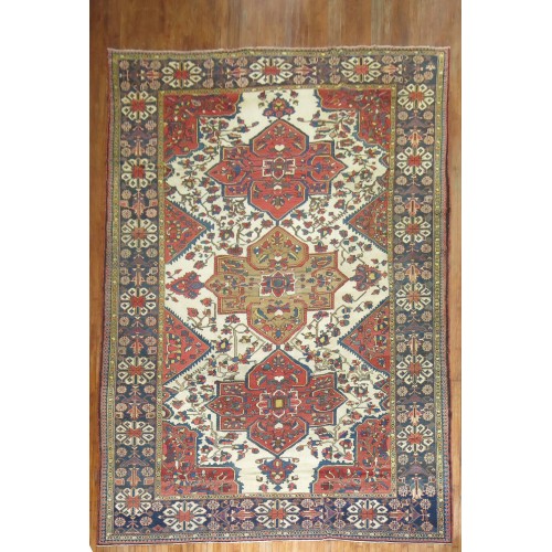 Tribal Antique Persian Bakhtiari Rug No. 6186