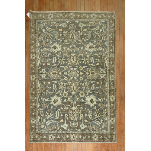 Green heriz rug No. 9481