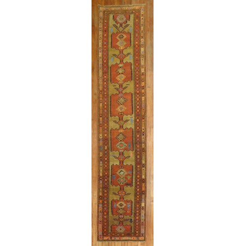 Pictorial Antique Bakshaish Runner No. j1529