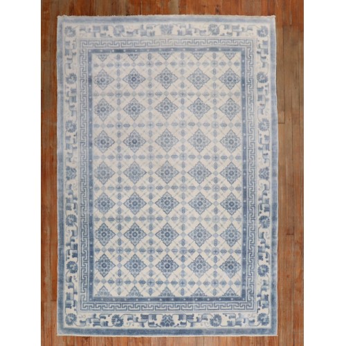 White Blue Chinese Rug No. j3396