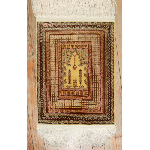 Silk Herekeh Prayer Rug No. j3728