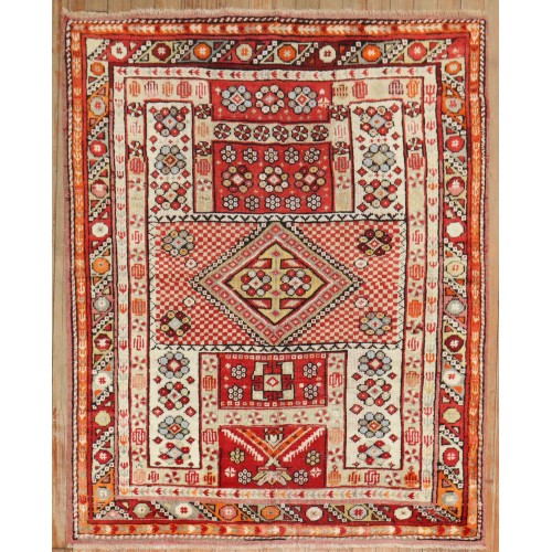 Antique Bergama Rug No. j3753