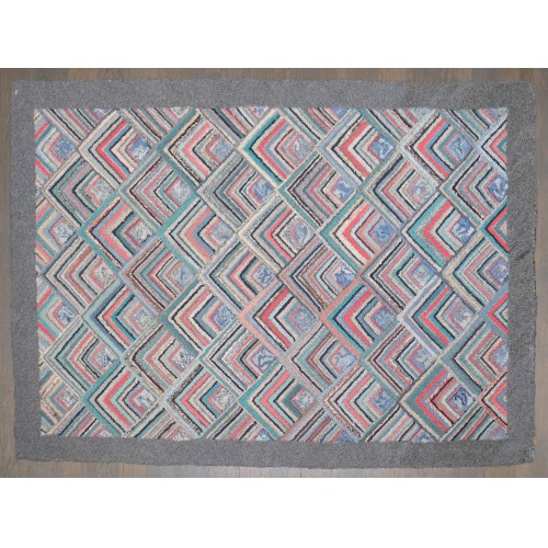 American Hooked Small Rug No. j5027