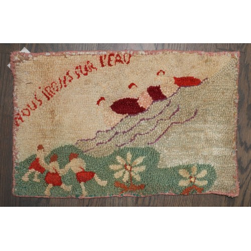 Mini American Hooked Rug No. j5106