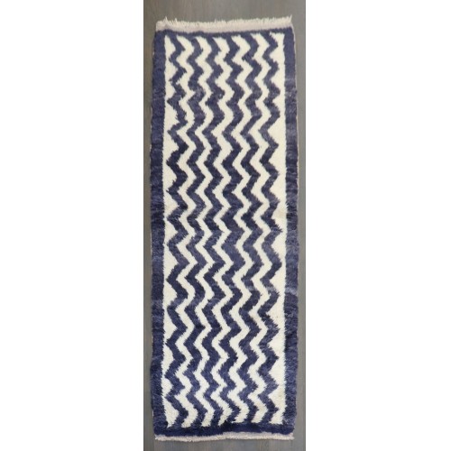 Tulu Minimalist Turkish Shag Runner No. j5311