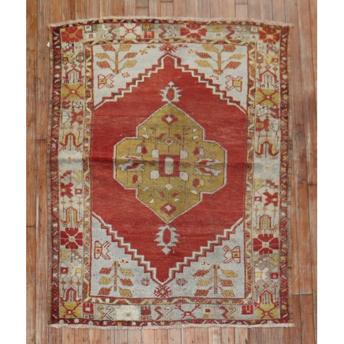 Vintage Turkish Throw Rug No. r1968