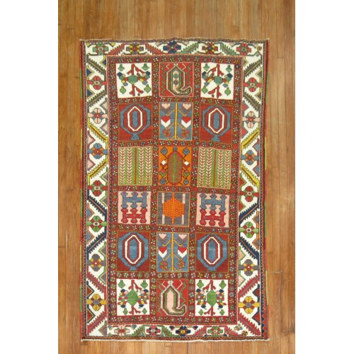 Vintage Bakhtiari Rug No. r4514