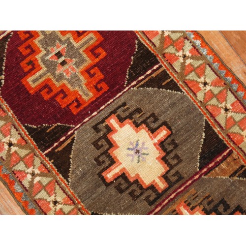 Vintage Anatolian Small Runner No. r5043