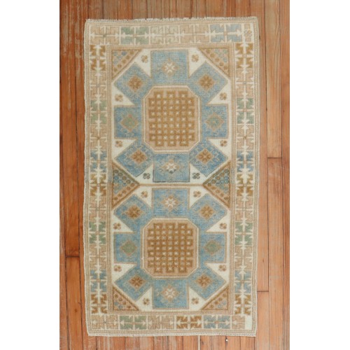 Petitte Turkish Konya Rug No. r5748