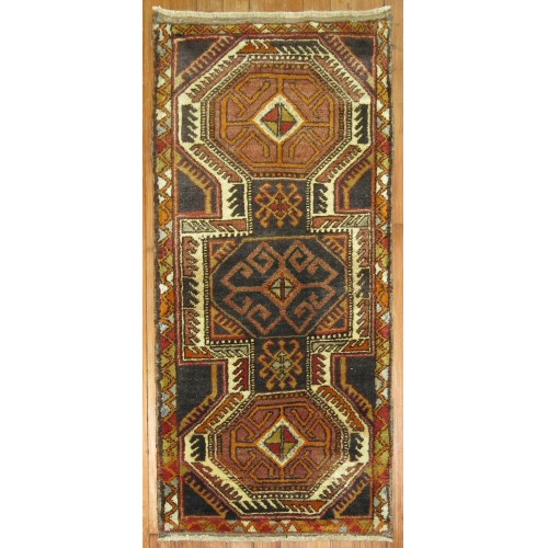 Brown Geometric Runner No. y1405