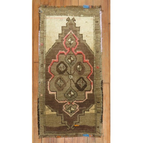 Quirky Vintage Turkish Rug No. y1685